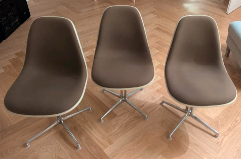 chaises d'appoint Eames entièrement rembourrées Vitra Herman Miller