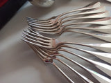 ANCIEN SERVICE DE TABLE CHRISTOFLE 25 PIECES - MODELE EMPIRE A MEDAILLON PERLE