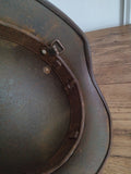 Coque casque Allemand WW2 M40 avec son cerclage.