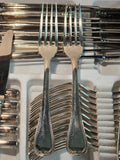 ménagère en métal argenté CHRISTOFLE / Modèle MALMAISON 47 pièces