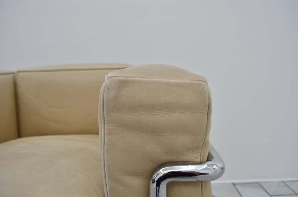 Fauteuil en cuir CASSINA LC2 Le Corbusier Z Cuir naturel 1v2
