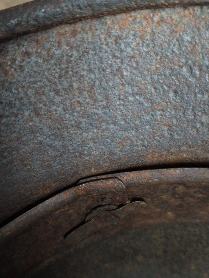 Coque casque Allemand WW2 M40 avec son cerclage.