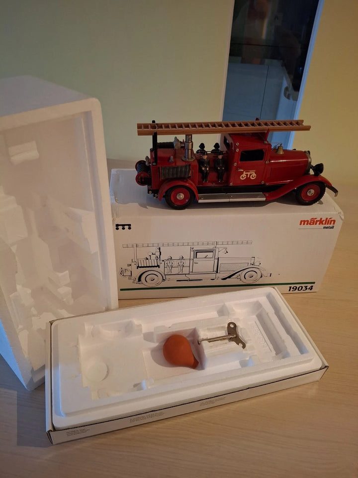Märklin 19034 - Jouet ancien, camion pompier