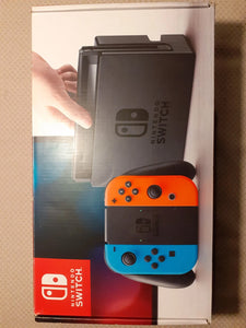 Nintendo Switch 32 Go Console Portable avec Manettes Joy-Con