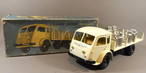 CIJ - CAMION LAITIER - RENAULT - JOUET ANCIEN