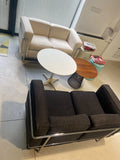 Deux canapés originaux Cassina LC2 - Le Corbusier / Perriand / Jeanneret-