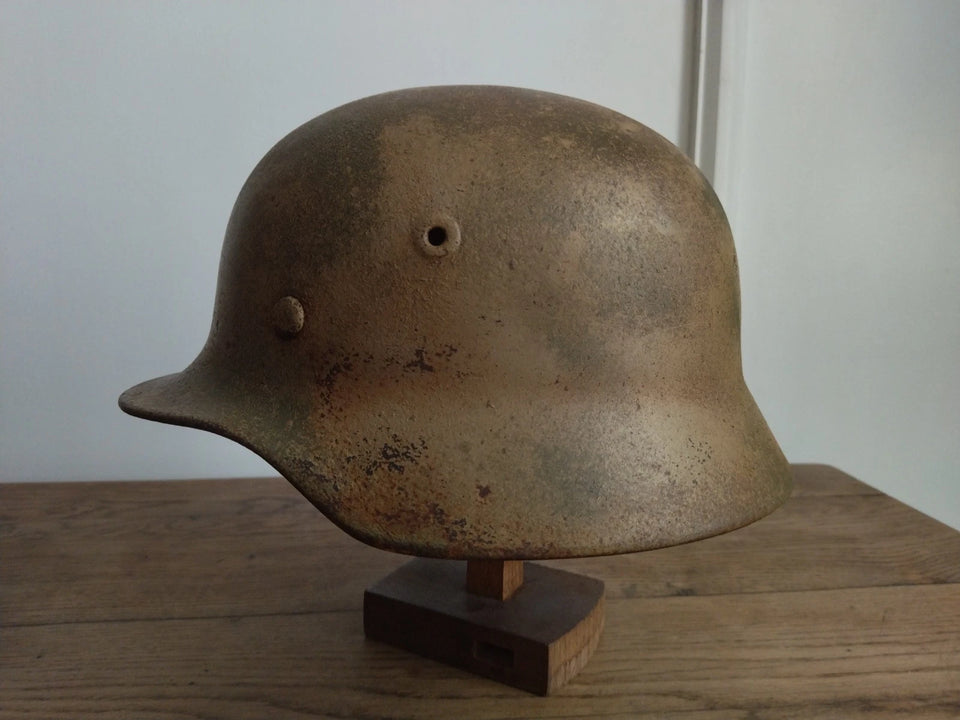 Coque casque Allemand WW2 M40 avec son cerclage.