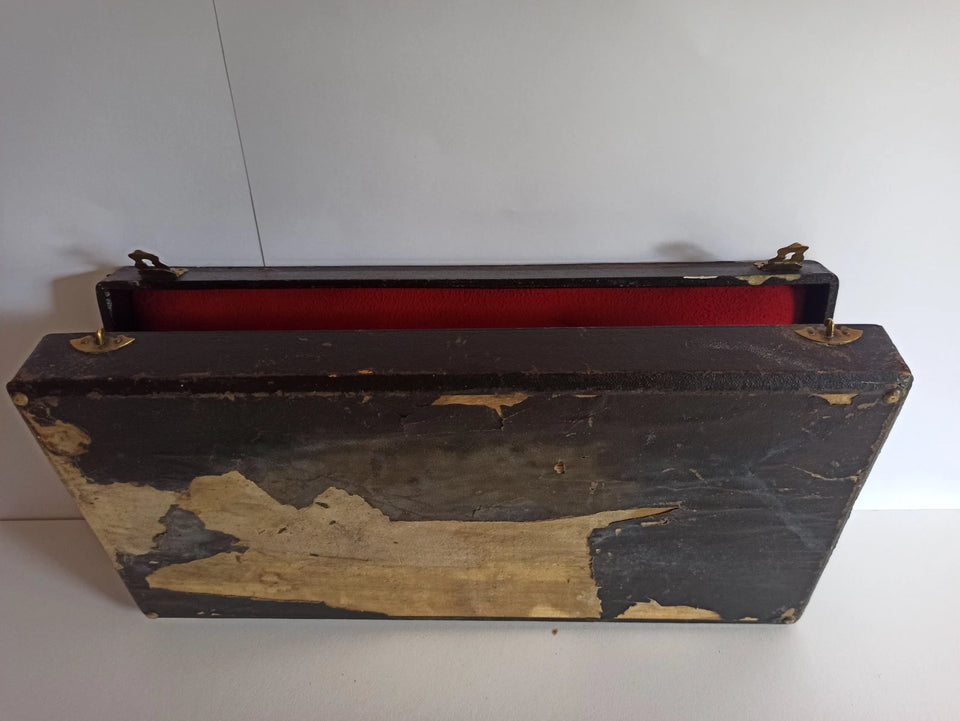 ANCIEN SERVICE DE TABLE CHRISTOFLE 25 PIECES - MODELE EMPIRE A MEDAILLON PERLE