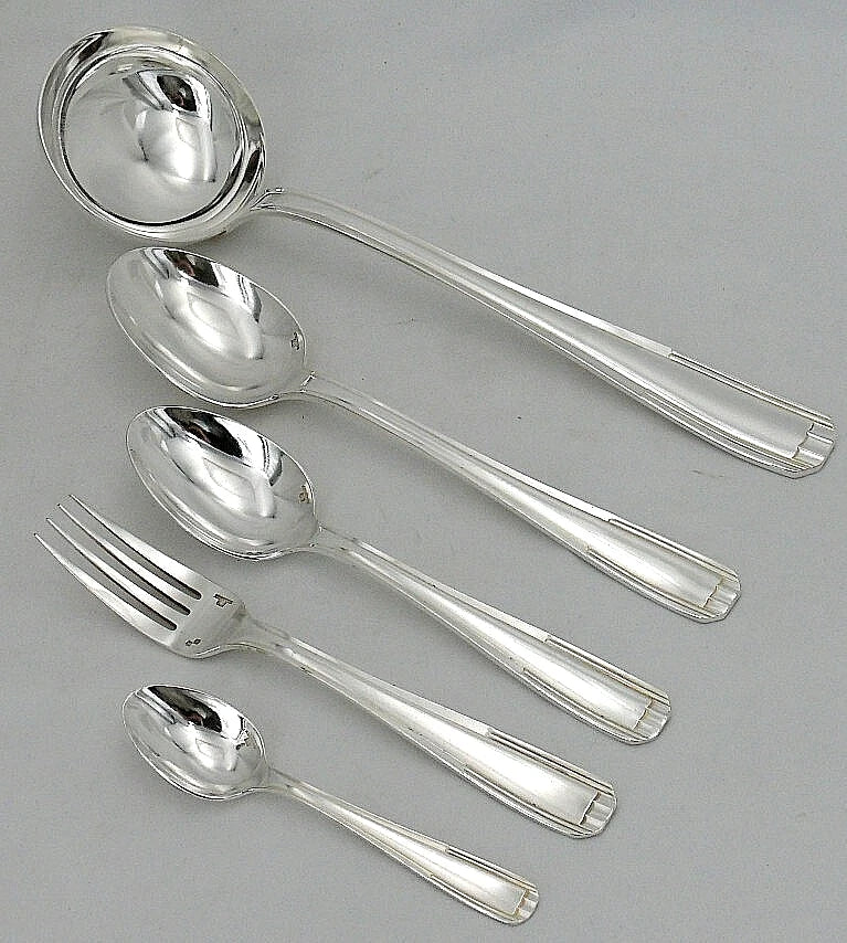 Alfénide, Christofle Paris, ménagère set de 38 pièces, Art Déco, métal argenté.