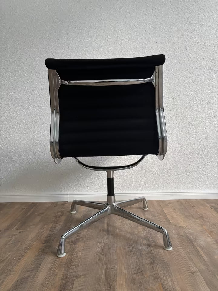 Chaise originale Herman Miller Vitra Eames en aluminium