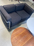 Deux canapés originaux Cassina LC2 - Le Corbusier / Perriand / Jeanneret-