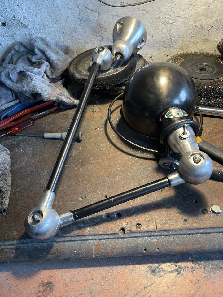 lampe Jieldé finition graphite poli