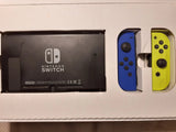 Nintendo Switch 32 Go Console Portable avec Manettes Joy-Con