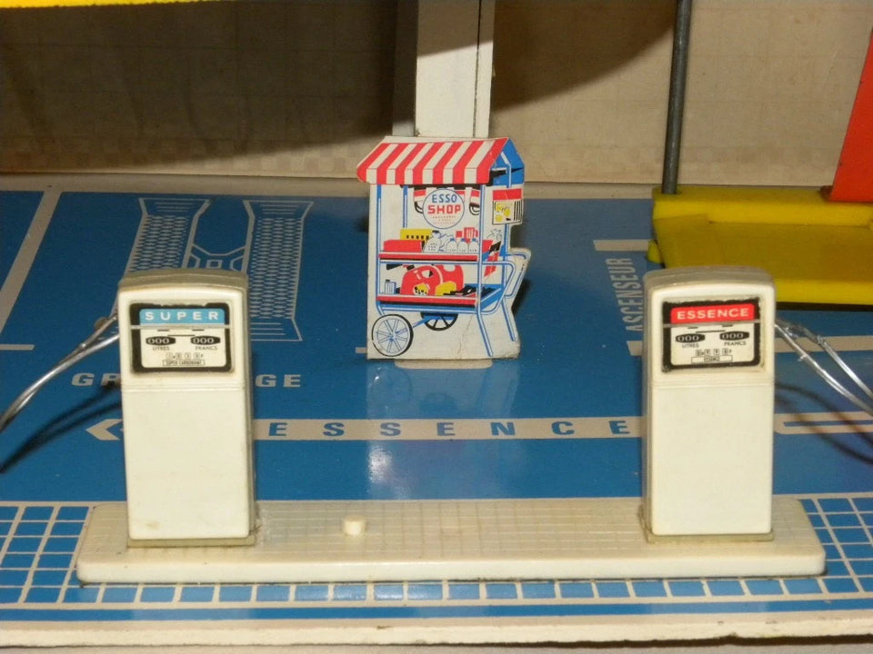 JOUET ANCIEN GARAGE CITROEN STATION SERVICE ESSO DEPREUX POUR NOREV DINKY CIJ +
