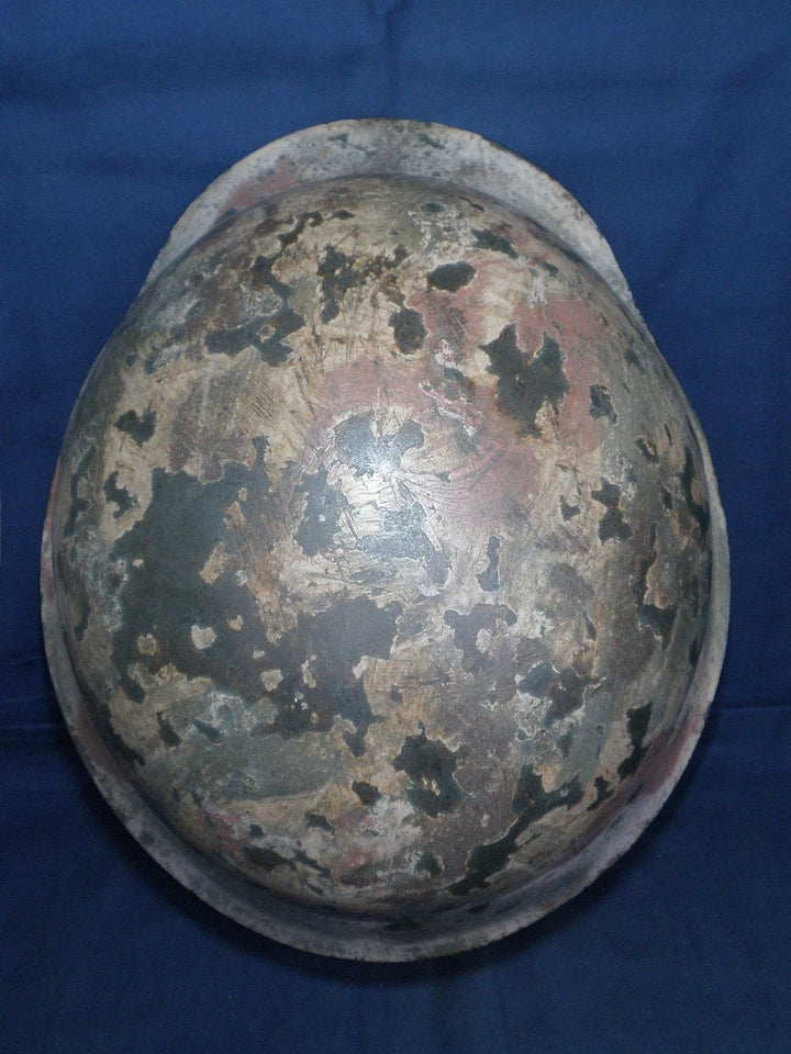 Casque allemand M-42 ww2. Camouflage normand