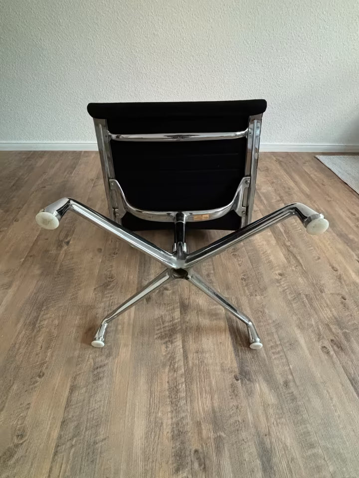 Chaise originale Herman Miller Vitra Eames en aluminium