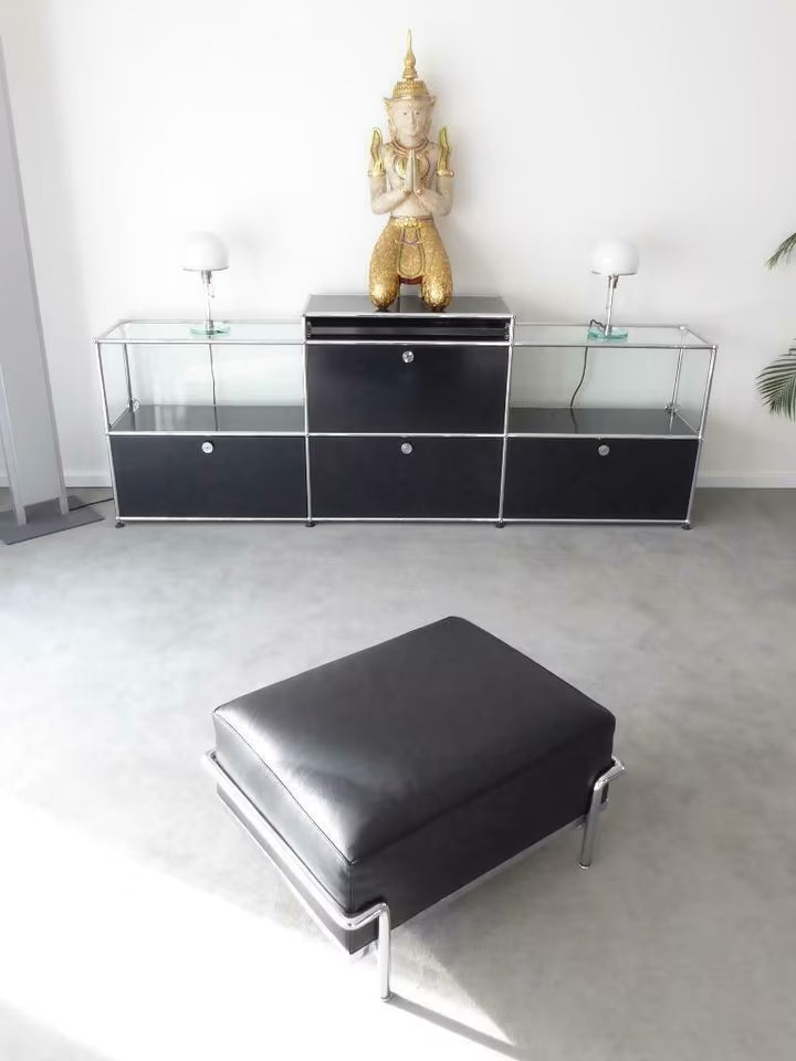Tabouret Cassina Le Corbusier LC2 LC3 Cuir noir, Chrome,