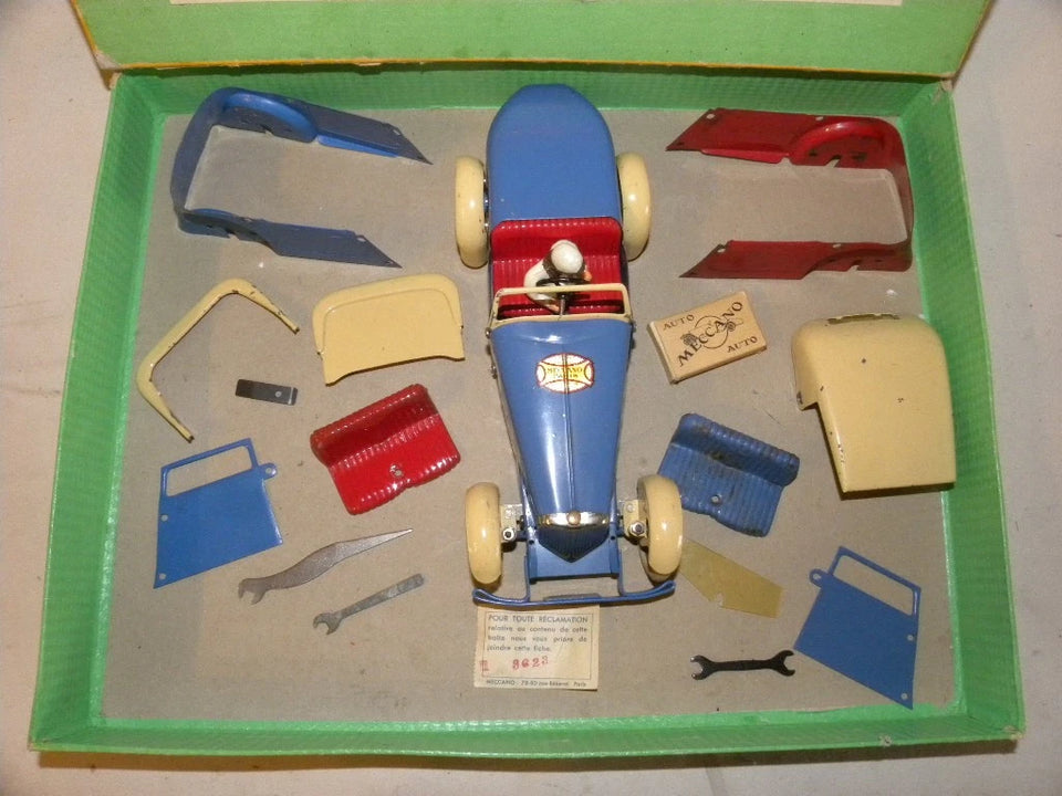 JOUET ANCIEN TOLE COFFRET MECCANO CONSTRUCTEUR D'AUTOMOBILES