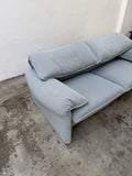 Canapé deux places Cassina Maralunga 40 design années 70 tissu bleu