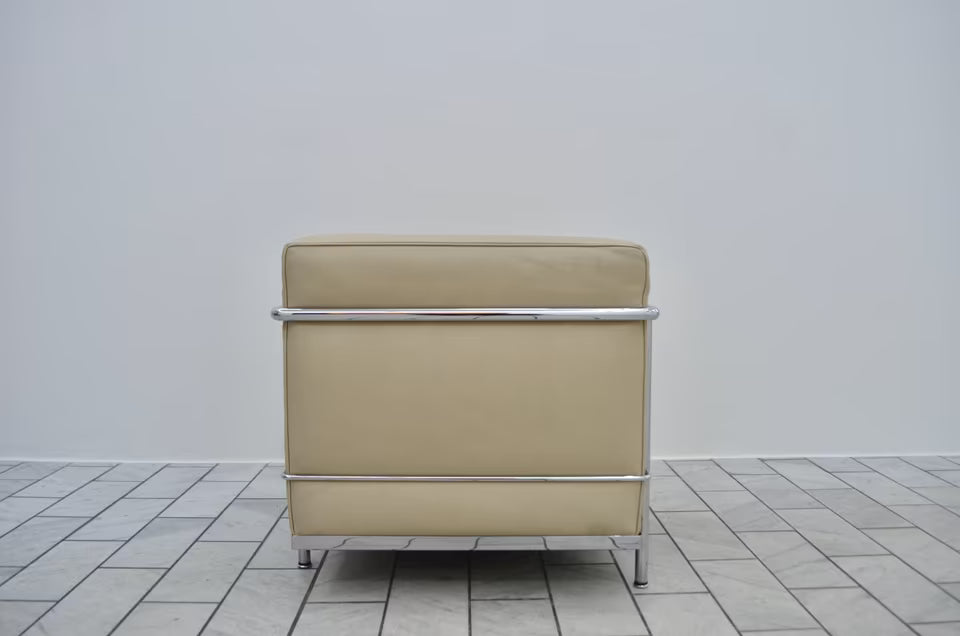 Fauteuil en cuir CASSINA LC2 Le Corbusier Z Cuir naturel 1v2
