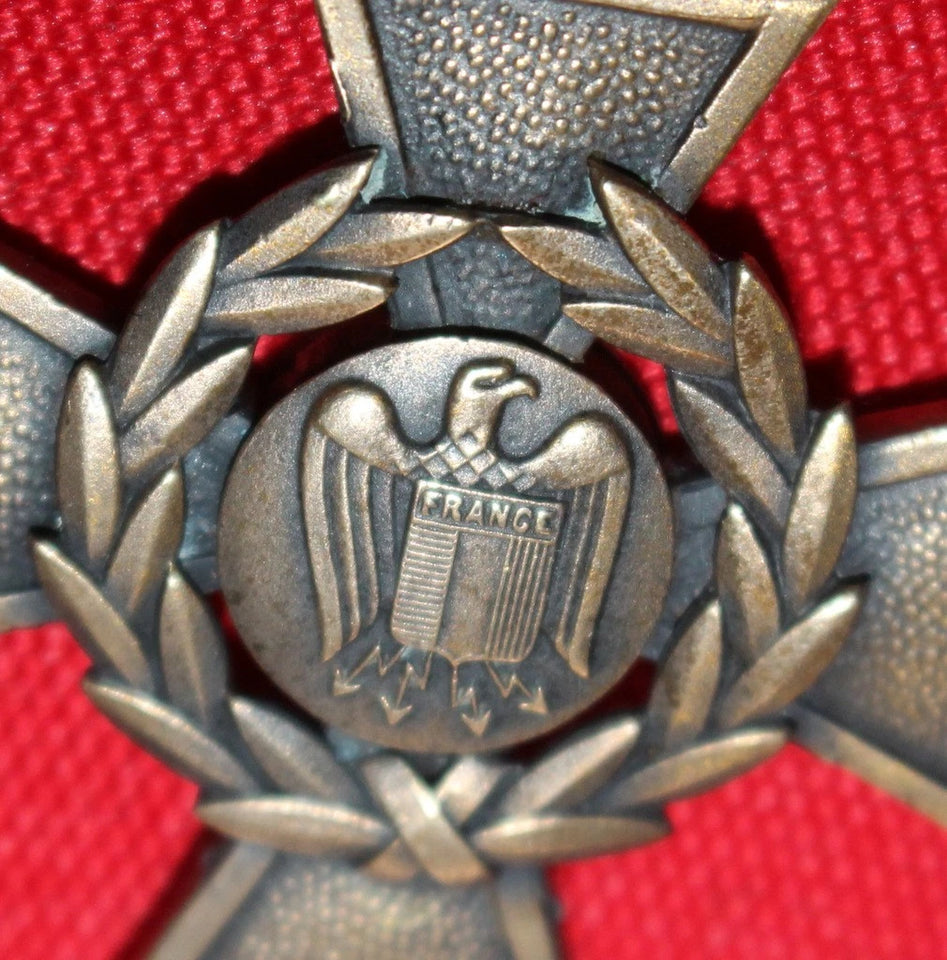 médaille croix de guerre legionnaire (LVF)  ww2