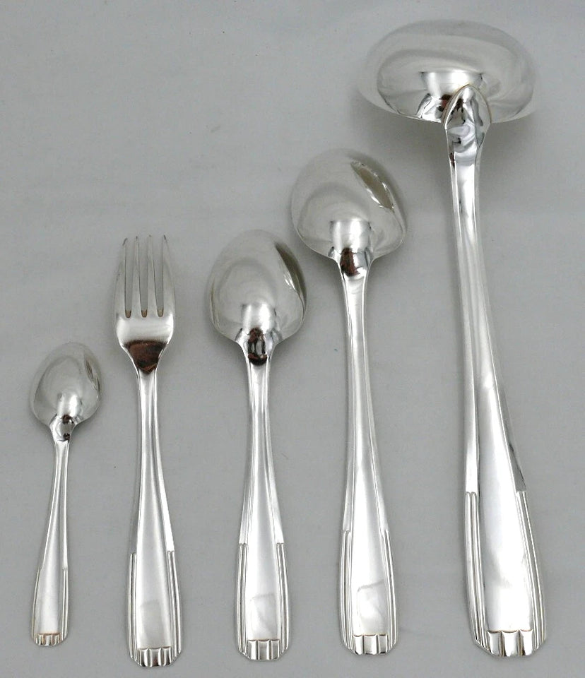 Alfénide, Christofle Paris, ménagère set de 38 pièces, Art Déco, métal argenté.