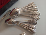 ANCIEN SERVICE DE TABLE CHRISTOFLE 25 PIECES - MODELE EMPIRE A MEDAILLON PERLE