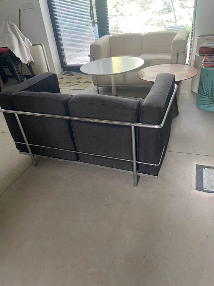 Deux canapés originaux Cassina LC2 - Le Corbusier / Perriand / Jeanneret-