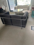 Deux canapés originaux Cassina LC2 - Le Corbusier / Perriand / Jeanneret-