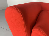 Canapé Ligne Roset "Yang" - En tissu rouge Kvadrat "Divina"
