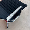 Fauteuil lounge en aluminium Herman Miller Vitra Eames EA115