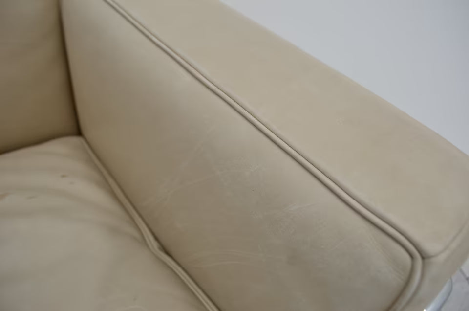 Fauteuil en cuir CASSINA LC2 Le Corbusier Z Cuir naturel 1v2