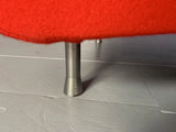 Canapé Ligne Roset "Yang" - En tissu rouge Kvadrat "Divina"