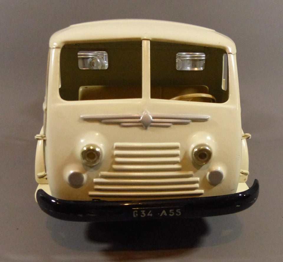 CIJ - CAMION LAITIER - RENAULT - JOUET ANCIEN