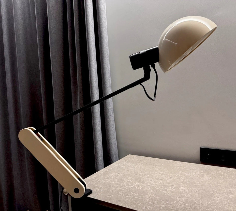 Grande lampe de bureau vintage réglable par Bruno Gecchelin pour Guzzini, 1982