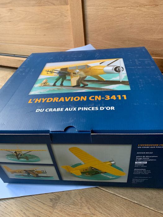 Tintin - Statuette Moulinsart 40027 - L'hydravion CN-3411 - (2011)